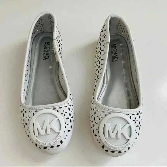 Micheal Kors White Flats - Picture 1 of 5